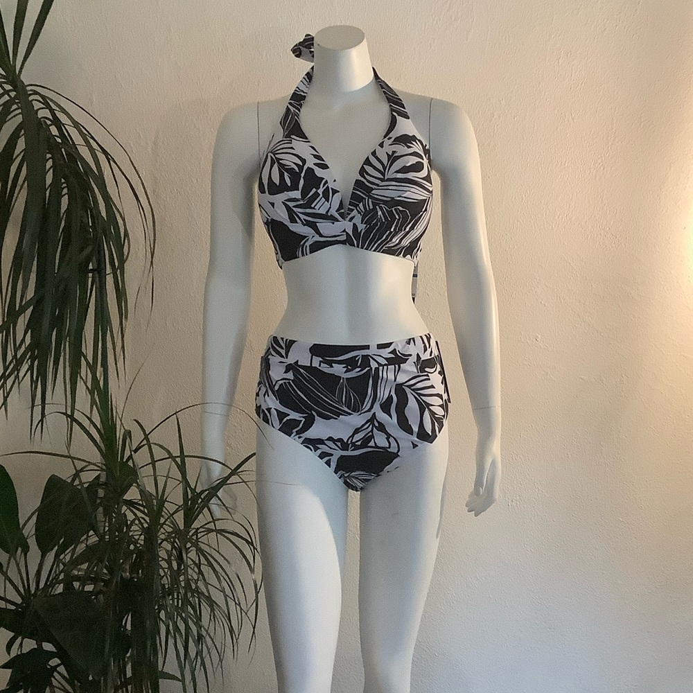 NWT Aqua Couture swimsuit